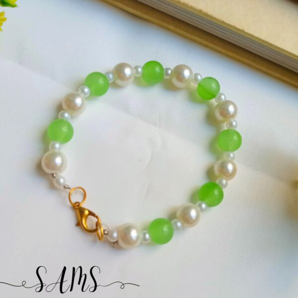 Pearl and Beads Bracelets FOr Girls and Womens TL-2672-016