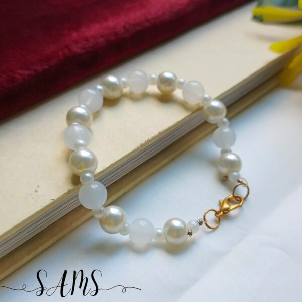 Pearl and Beads Bracelets FOr Girls and Womens TL-2672-009